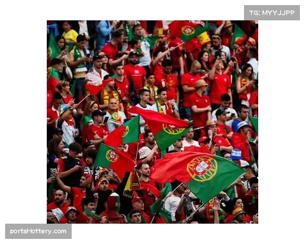 维蒂尼亚社媒晒葡萄牙帮合影，庆祝法超杯胜利