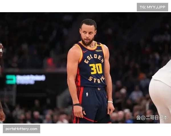 勇士爵士外线对轰：库里复出引领进攻浪潮